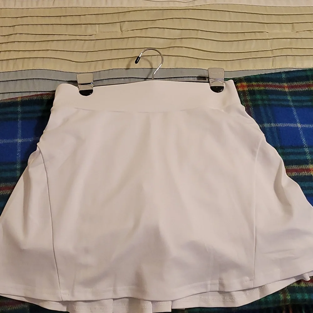 FREE SHIPPING!! NWOT White Tennis Skort - Picture 1 of 3